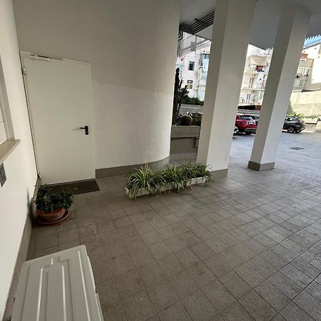 Central Modern Studio Bari Apartman Kültér fotó